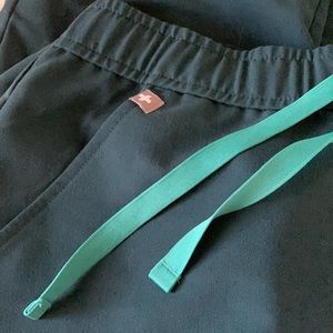 NWOT FIGS Tansen Men Joggers Caribbean Blue